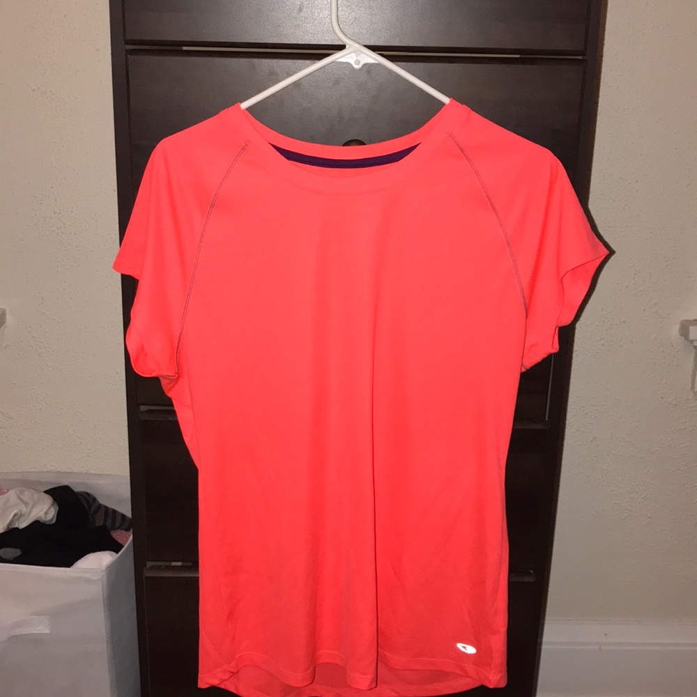 Short sleeve work out shirt